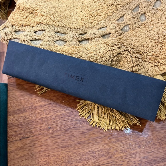 Men’s Timex Q Re-Issue Black/Green Bezel Stainless Steel Quartz Watch 38mm - Picture 8 of 8